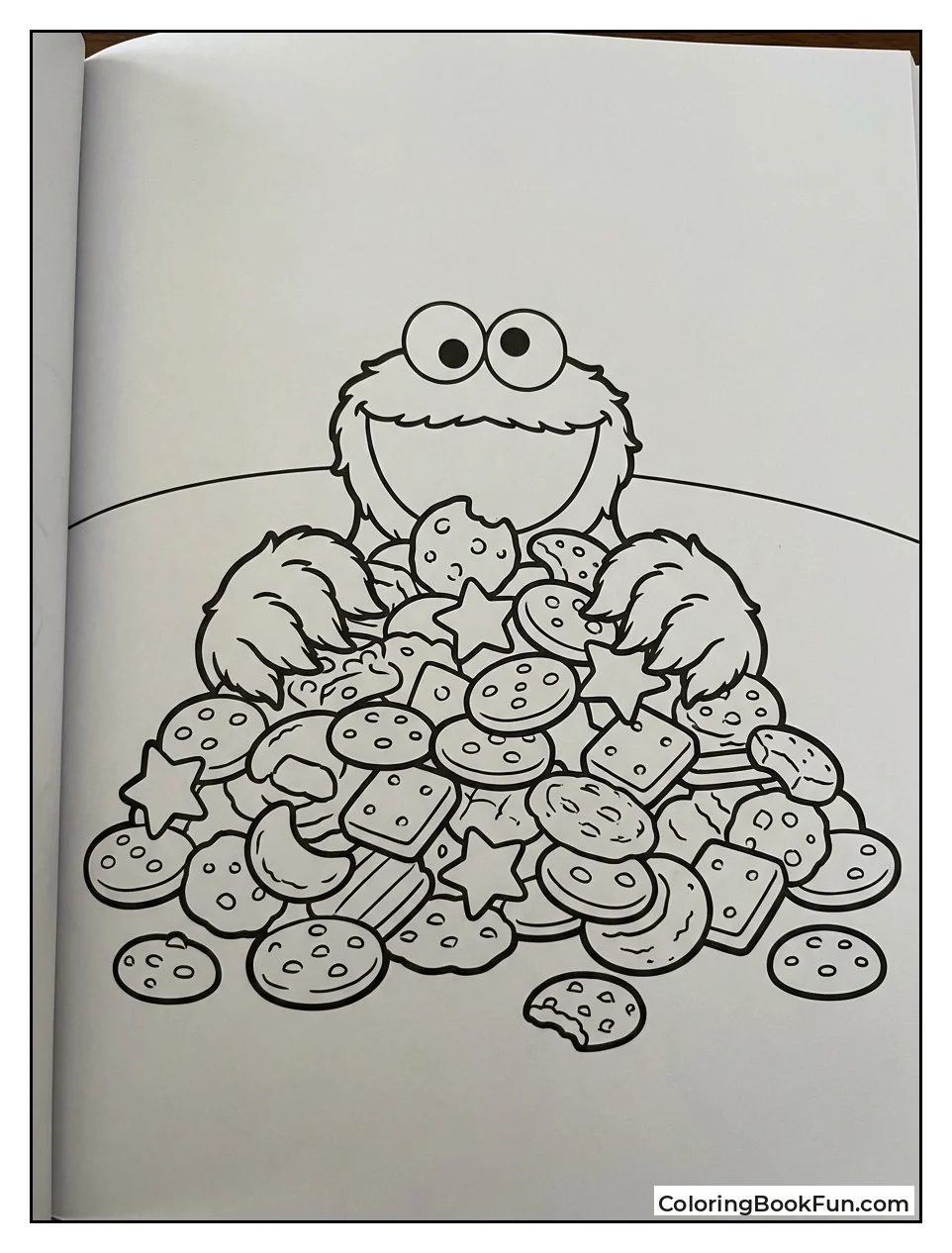 Cookie Monster Dives into Cookies