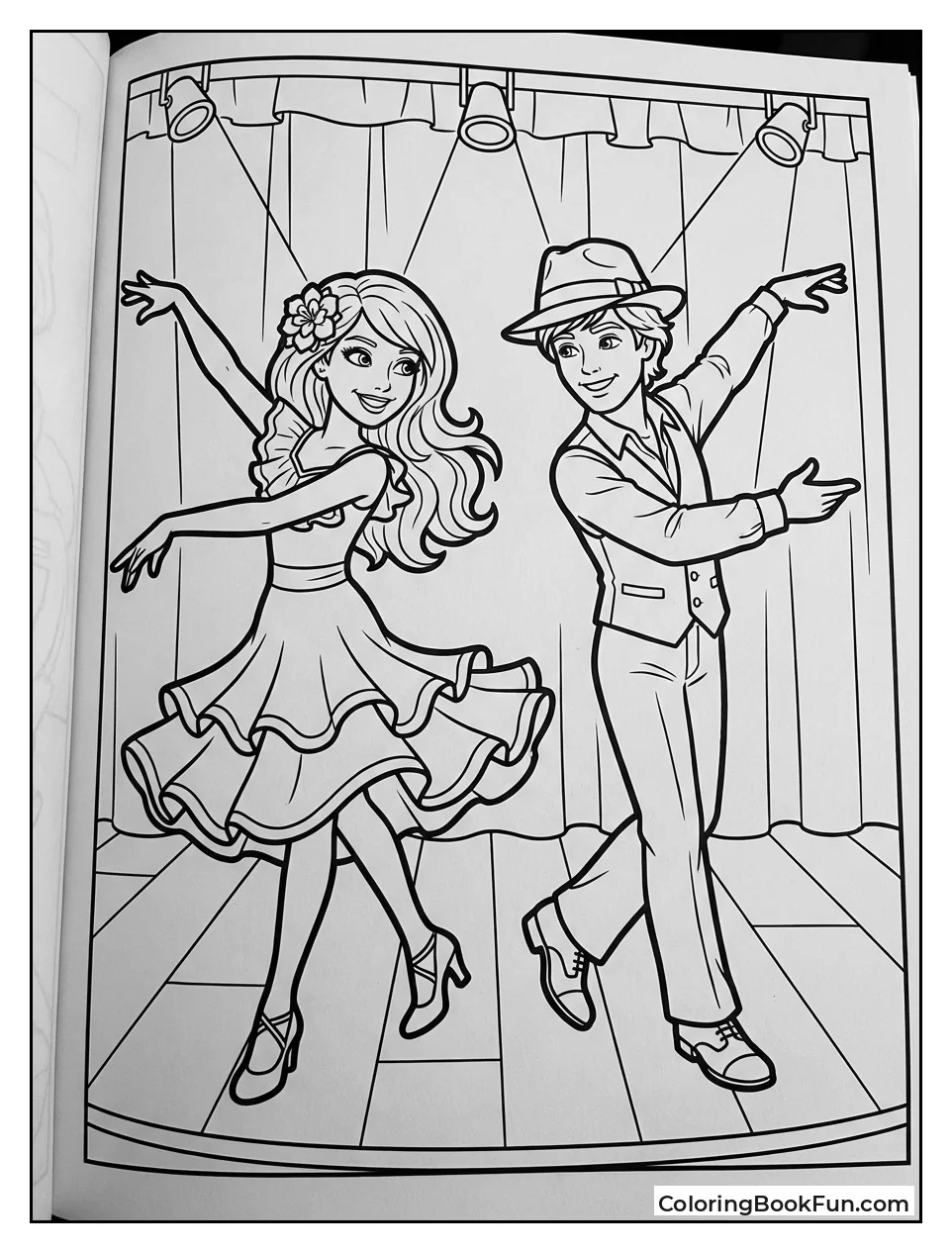 Sharpay and Ryan Spin on Stage